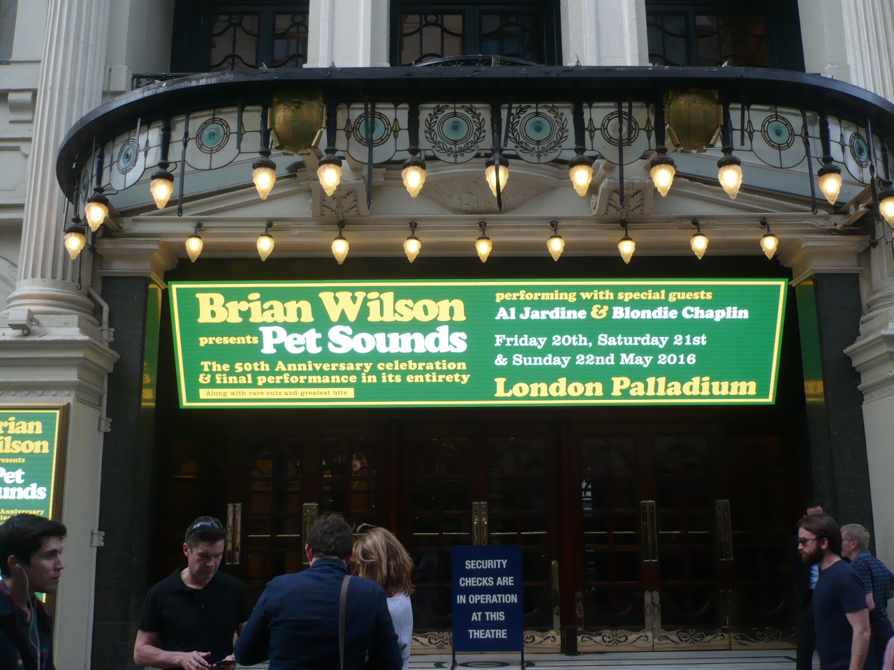 fronton du London Palladium